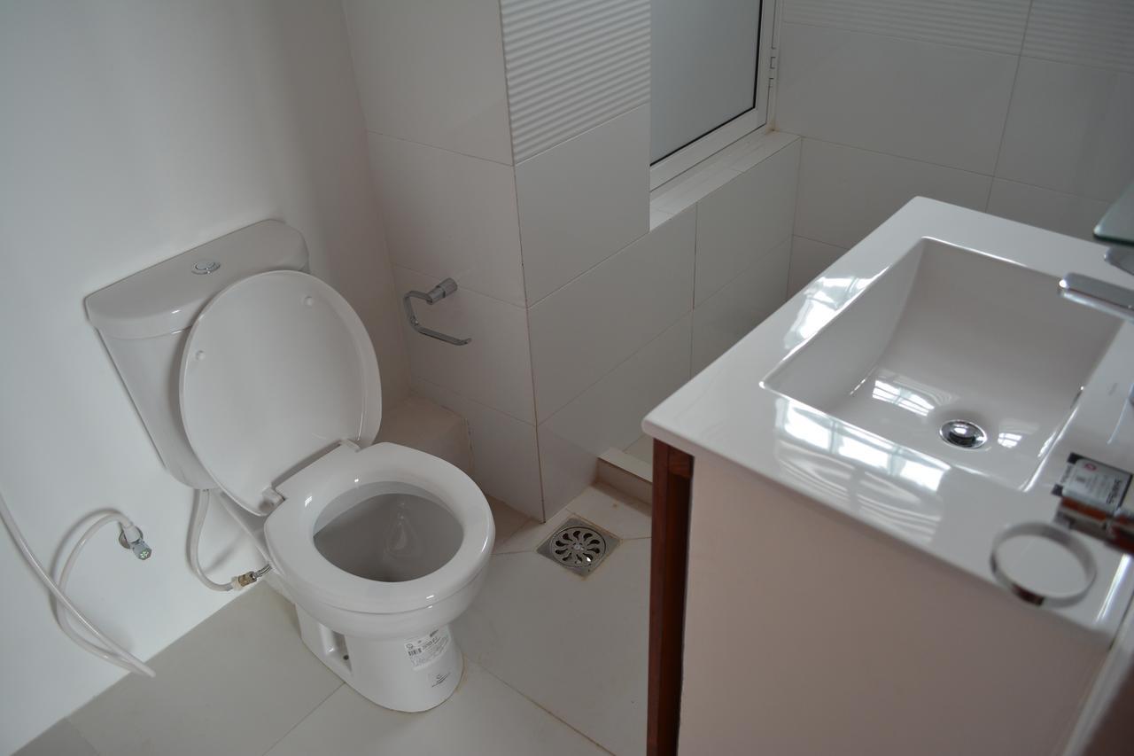 West Inn Коломбо Экстерьер фото